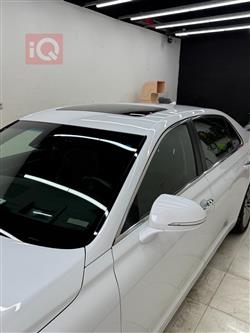 جێنسس G90